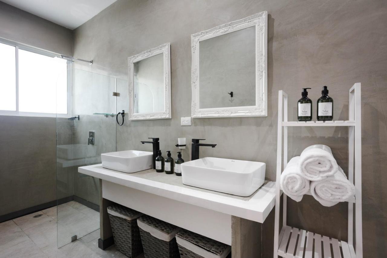 Gigi Brown Villa Paparazzi Beachfront Puerto Viejo de Talamanca Exteriör bild